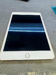 APPLE IPAD SERIES 7/8/9 BROKEN SCREEN REPLACEMENT (780-456-6675)