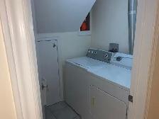 Bungalow for rent: DOWNSTAIRS/BASEMENT UNIT - Photo 3