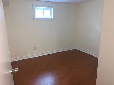 Bungalow for rent: DOWNSTAIRS/BASEMENT UNIT - Photo 8