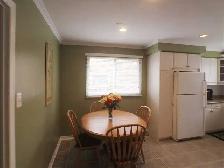 1 room close to UTM Dundas/Mavis female only - Photo 2