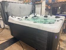 7-8 Person Dynasty Spas Tide Hot Tub w Bluetooth stereo - Photo 7