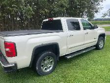 2014 GMC SIERRA. All terrain loaded with leather - Photo 3