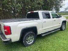 2014 GMC SIERRA. All terrain loaded with leather - Photo 6