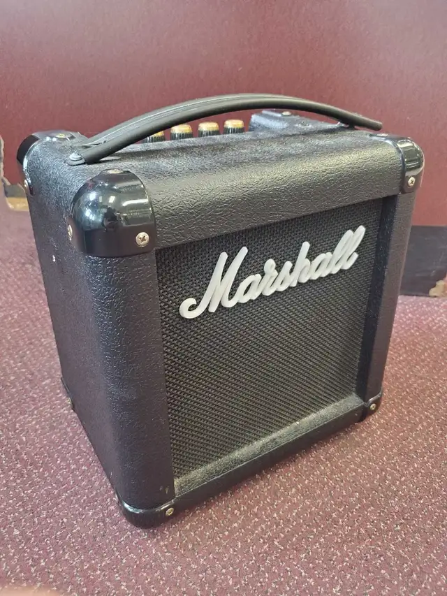 Marshall MG2FX guitar amp