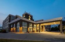 hotel front desk position available