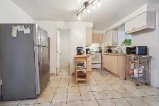 5 1/2 avec sous-sol, cour et cabanon - Photo 4