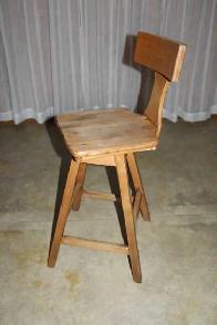 Tabouret en érable solide de (1950)55$, livré si...