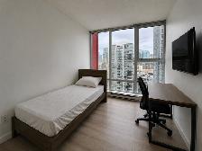 Private Rooms Available – Shared 4-Bedroom Homes in Downtown Van - Photo 2