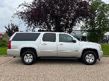 2011 Chevrolet Suburban LT - 7 PASSENGER - LEATHER / DVD / CAMER - Photo 5
