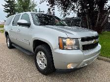 2011 Chevrolet Suburban LT - 7 PASSENGER - LEATHER / DVD / CAMER - Photo 6