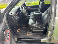 2011 Chevrolet Suburban LT - 7 PASSENGER - LEATHER / DVD / CAMER - Photo 8