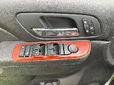 2011 Chevrolet Suburban LT - 7 PASSENGER - LEATHER / DVD / CAMER - Photo 9
