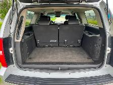 2011 Chevrolet Suburban LT - 7 PASSENGER - LEATHER / DVD / CAMER - Photo 12