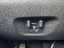 2011 Chevrolet Suburban LT - 7 PASSENGER - LEATHER / DVD / CAMER - Photo 17