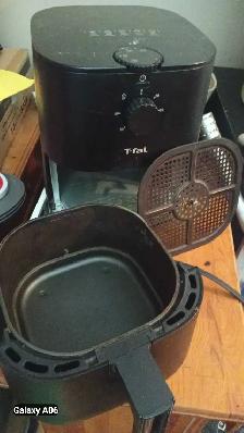 T-FAL AIR FRYER: $40 (NEW CONDITIIN- used maybe 5 times) - Photo 6