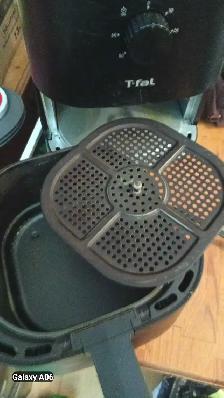 T-FAL AIR FRYER: $40 (NEW CONDITIIN- used maybe 5 times) - Photo 7