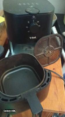 T-FAL AIR FRYER: $40 (NEW CONDITIIN- used maybe 5 times) - Photo 9