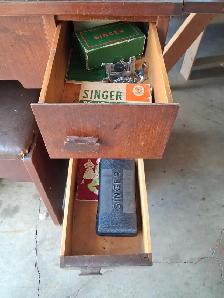 Antique Singer sewing machine - Photo 4