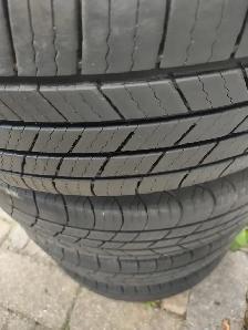 195-65R15x4 pneus été Michelin Defender comme neufs.