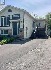 3-bedroom Main Floor Apartments