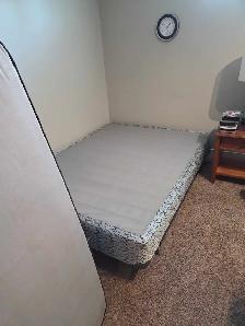 free queen bed and boxspring - Photo 4