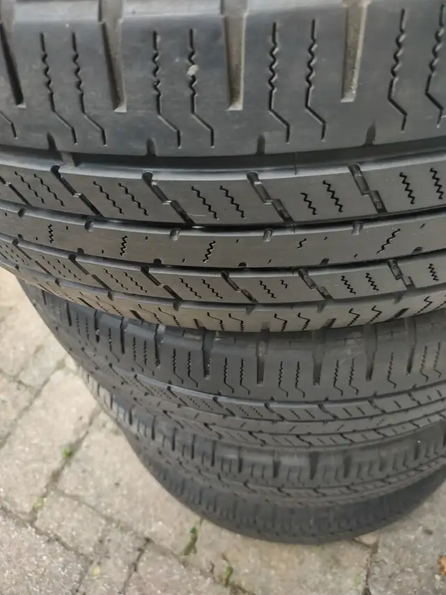 225-65R17x4 pneus été Hankook Dynapro tres bon état