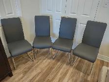 Four 4 Dining Chairs in Great Condition