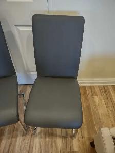 Four 4 Dining Chairs in Great Condition - Photo 2