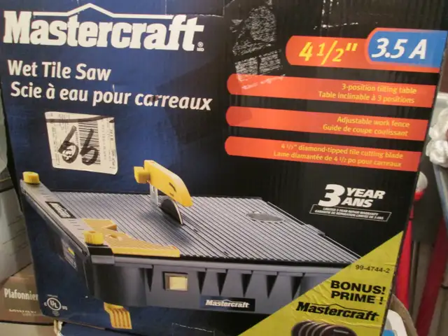 Mastercraft Wet Tile Saw/Scie à eau pour carreau