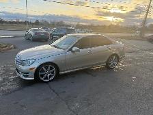 Mercedes-Benz C350 2012 - Photo 2