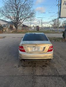 Mercedes-Benz C350 2012 - Photo 3