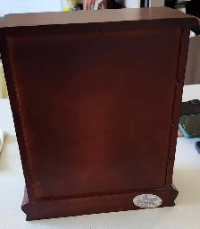 Good condition wooden jewelry box for sale! - Photo 4