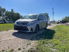 2020 Toyota sienna wheel chair van - Photo 2