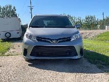 2020 Toyota sienna wheel chair van - Photo 3