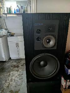 speakers