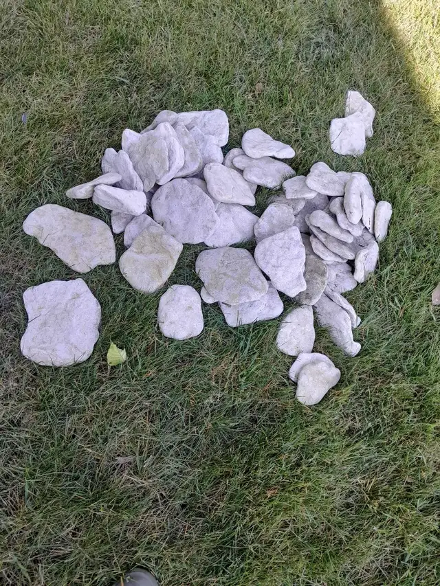 smooth flat rocks for landscaping