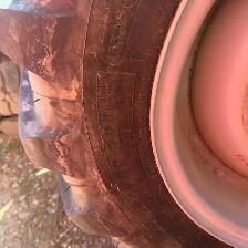 280/80R20 MICHELIN XMCL​ & RIM​ - Photo 3