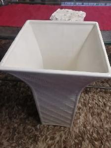 Large ceramic vases $10 each - Photo 2