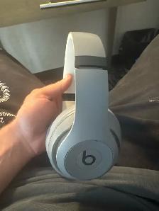 selling brand new studio beats Pros - Photo 2