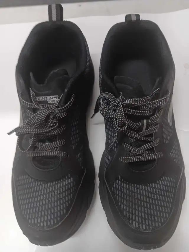 sketchers 9.5 safety shoes