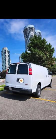 2010 GMC Savana Extended - Photo 2