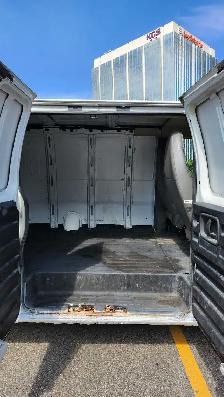 2010 GMC Savana Extended - Photo 7