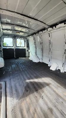 2010 GMC Savana Extended - Photo 8