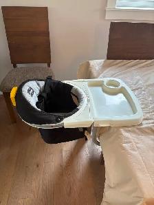 Chicco portable table highchair - Photo 3