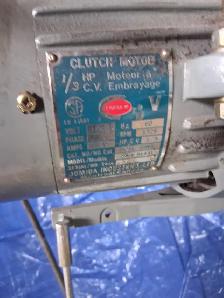 SINGER SEWING MACHINE  ELECTRIC - Photo 4