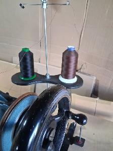 SINGER SEWING MACHINE  ELECTRIC - Photo 6