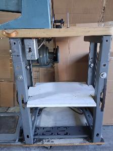 SINGER SEWING MACHINE  ELECTRIC - Photo 8