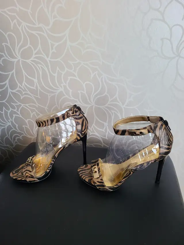 Brand New Women Shoes Size 9