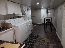 McMasters female students room available - Photo 7