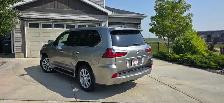 2017 Lexus LX570 - Photo 4